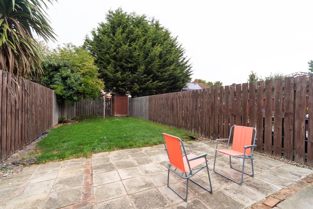 J's FrEsH Newly RefurB 2 Bedroom Garden Parking Kingston upon Hull Buitenkant foto